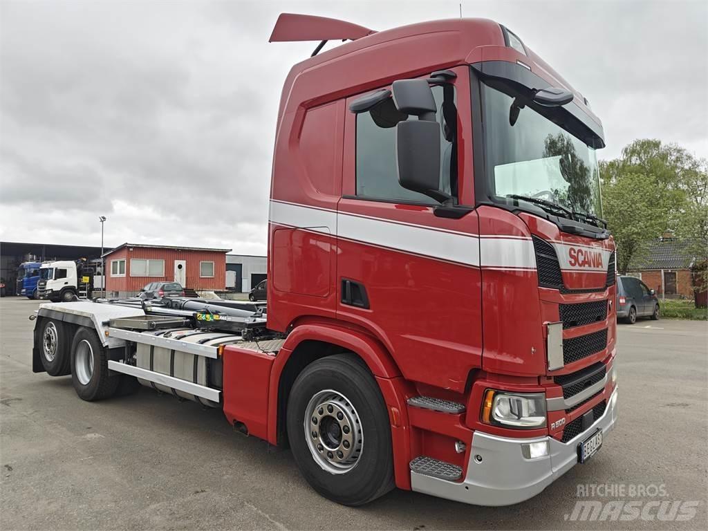 Scania R500 Sunkvežimiai su keliamuoju kabliu