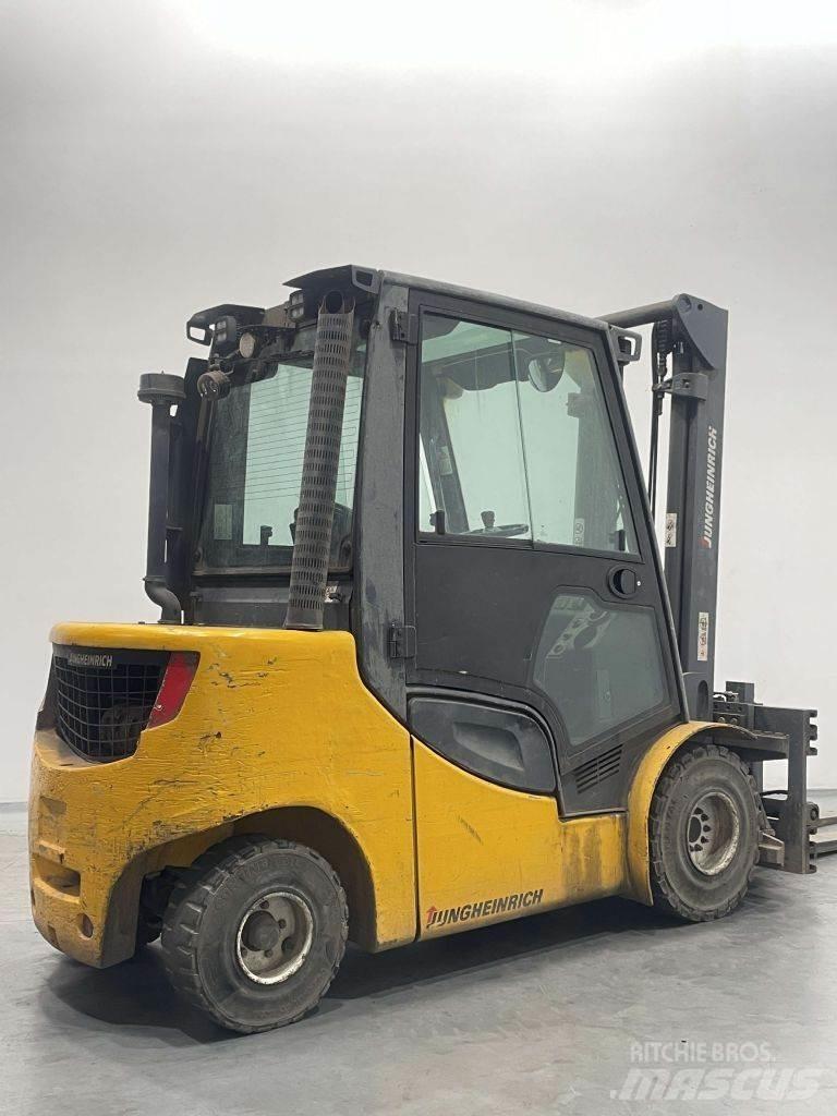 Jungheinrich DFG430S Dyzeliniai krautuvai