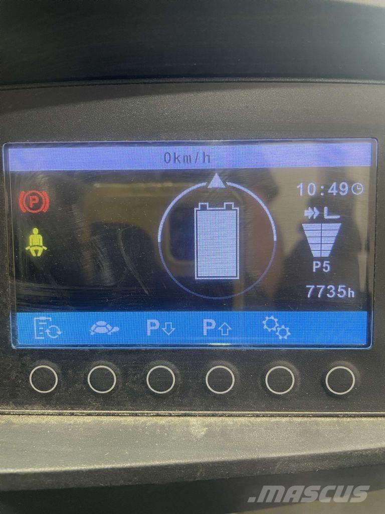 Jungheinrich EFG 320 Elektriniai šakiniai krautuvai