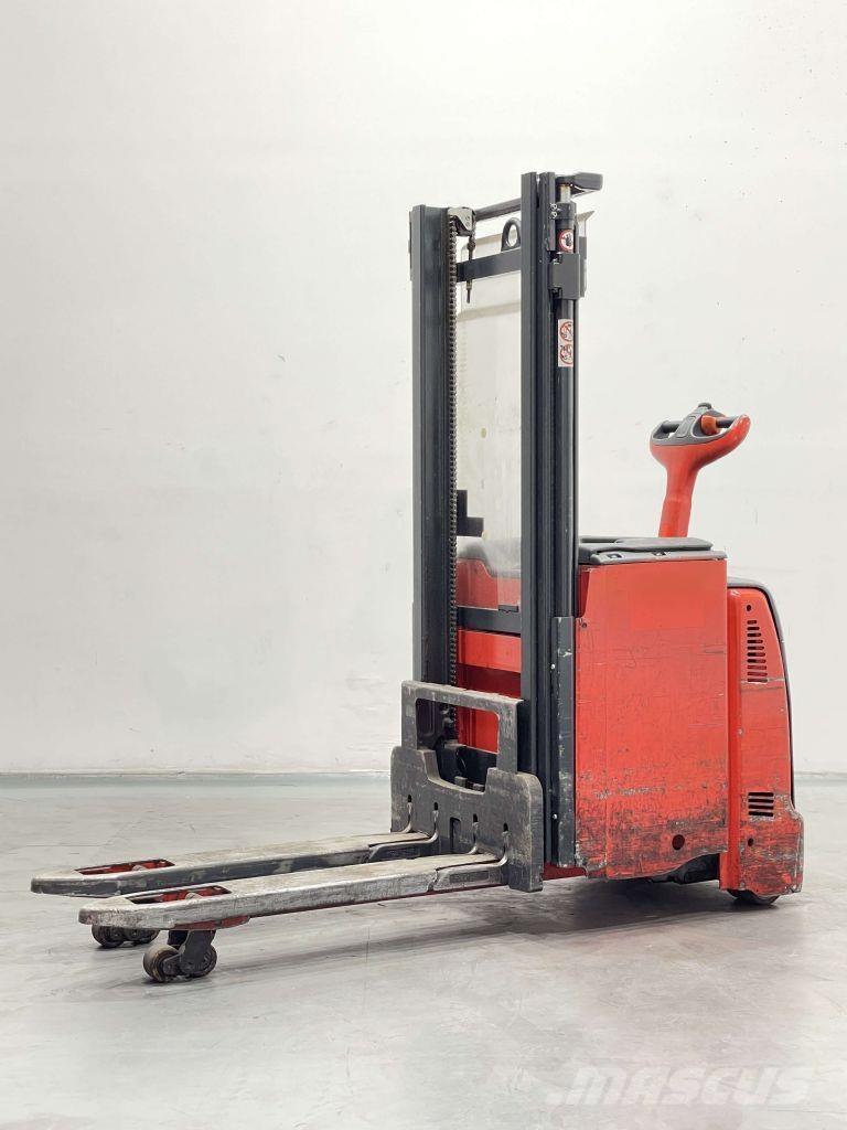 Linde D12-133 Rankiniai vėžimėliai