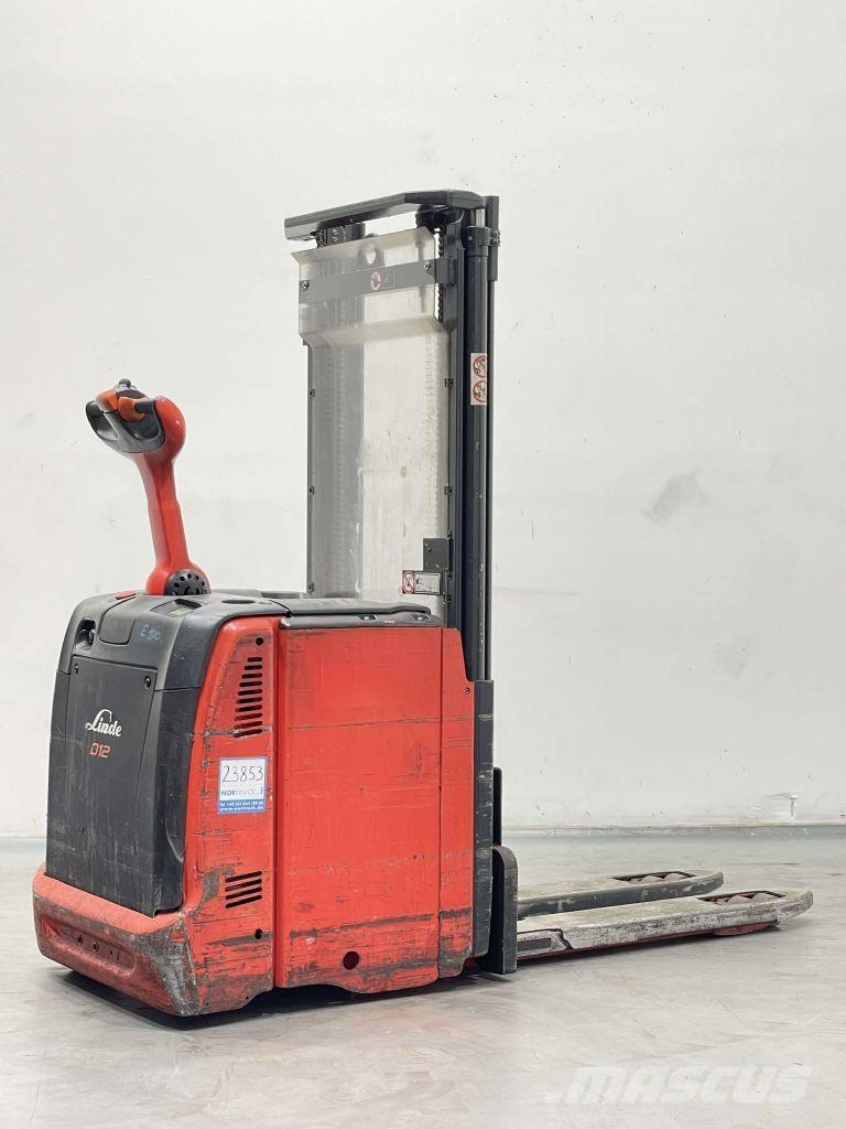 Linde D12-133 Rankiniai vėžimėliai