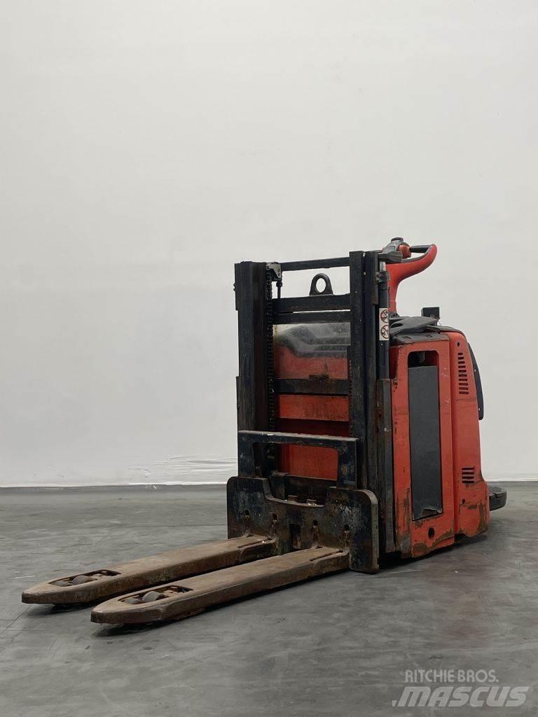 Linde D12AP Rankiniai vėžimėliai