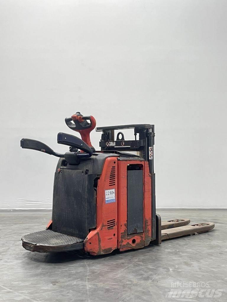 Linde D12AP Rankiniai vėžimėliai