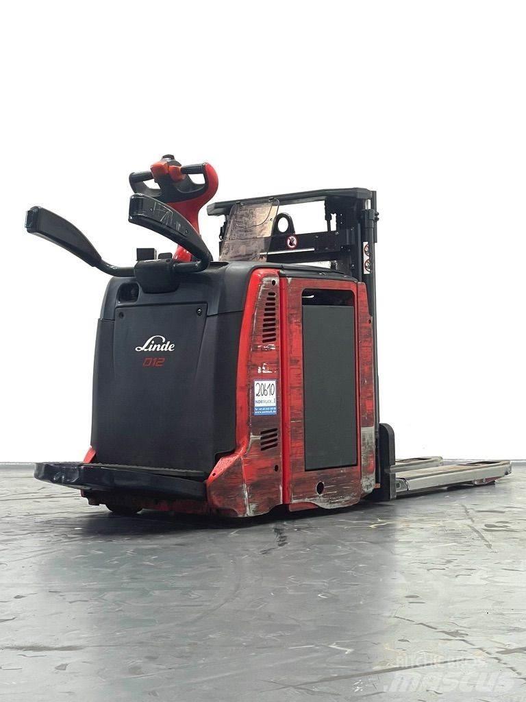 Linde D12AP-133 Rankiniai vėžimėliai