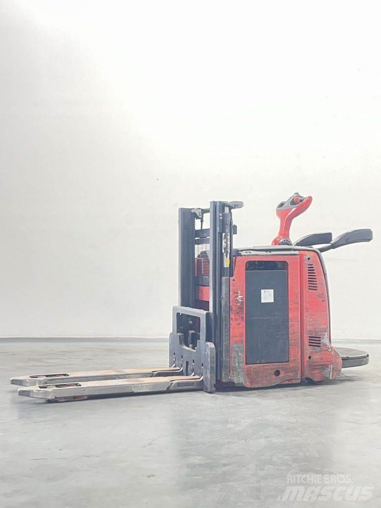 Linde D12AP-133 Rankiniai vėžimėliai