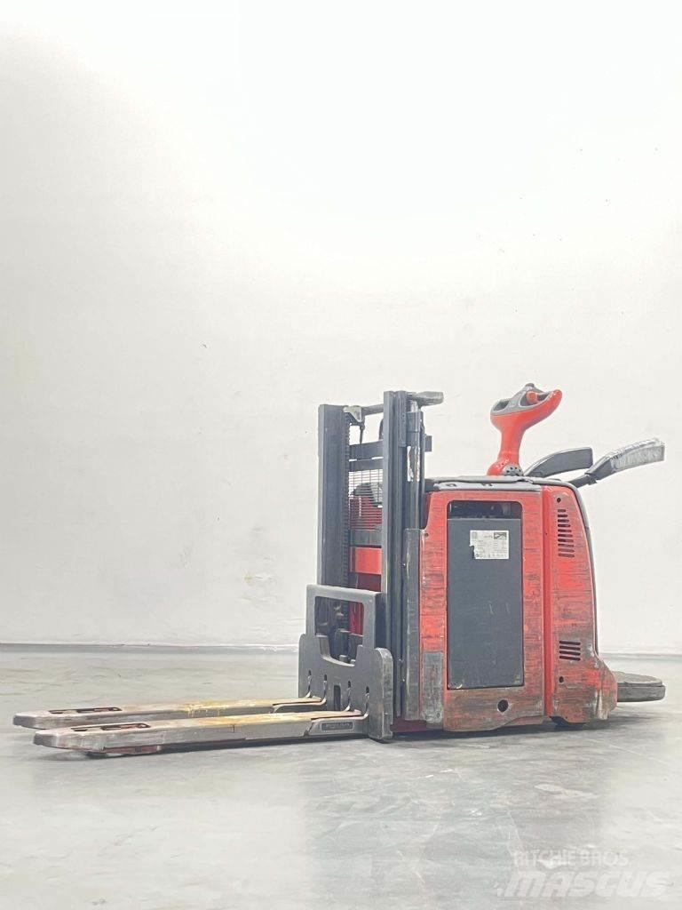 Linde D12AP-133 Rankiniai vėžimėliai