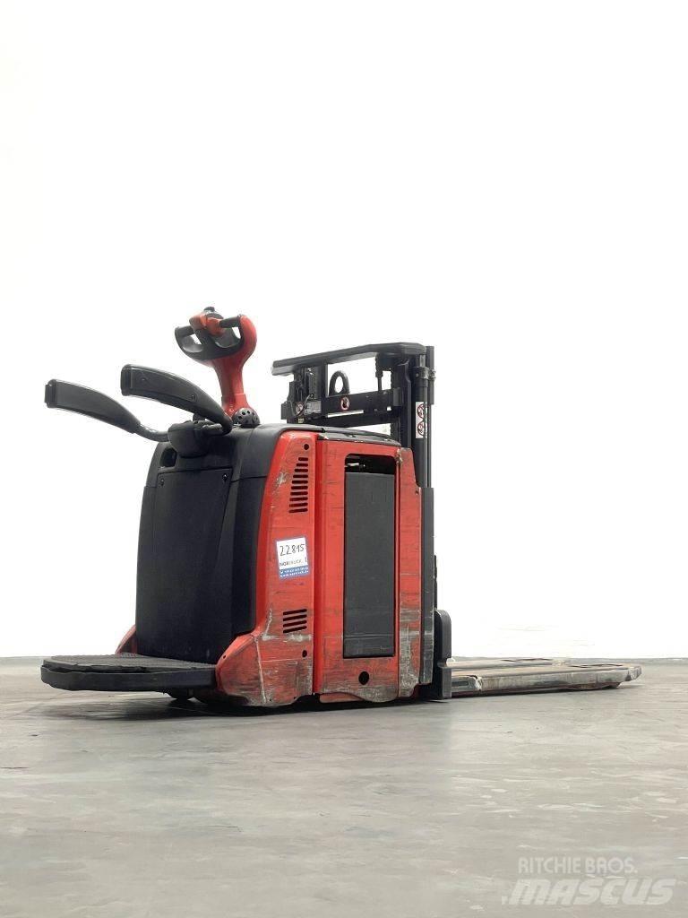 Linde D12HPAP Rankiniai vėžimėliai