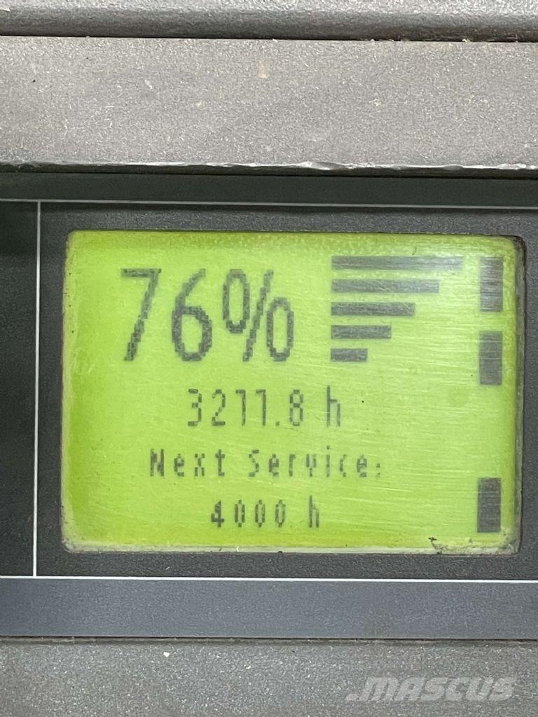 Linde D12HPAP-133 Rankiniai vėžimėliai