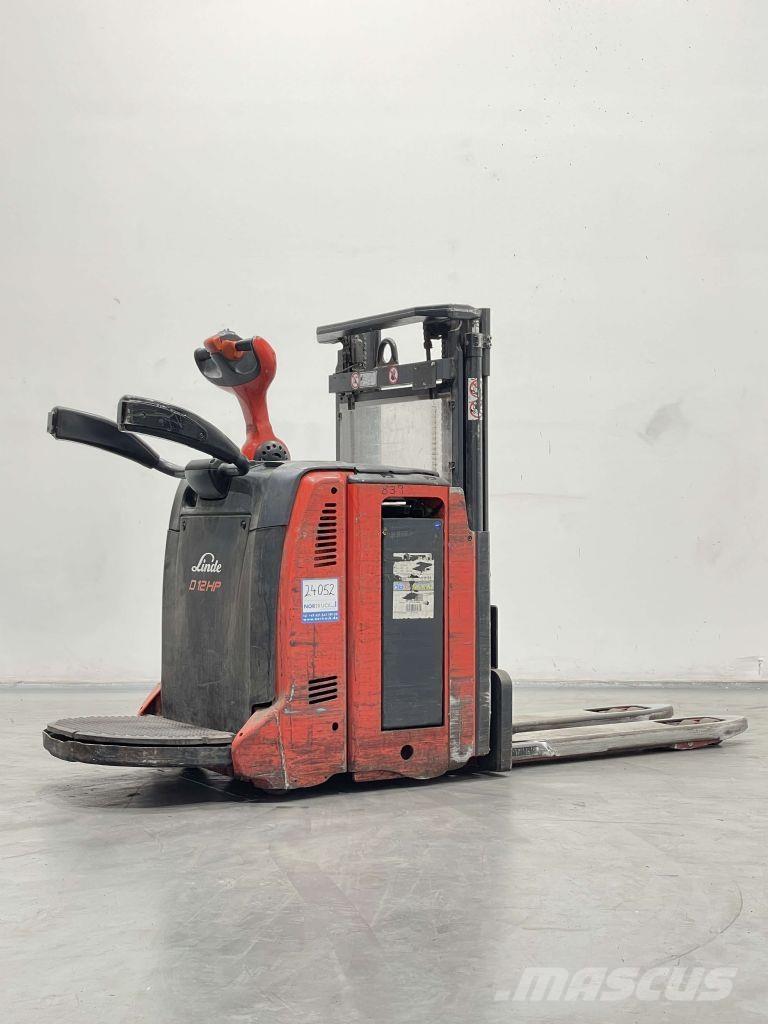 Linde D12HPAP-133 Rankiniai vėžimėliai