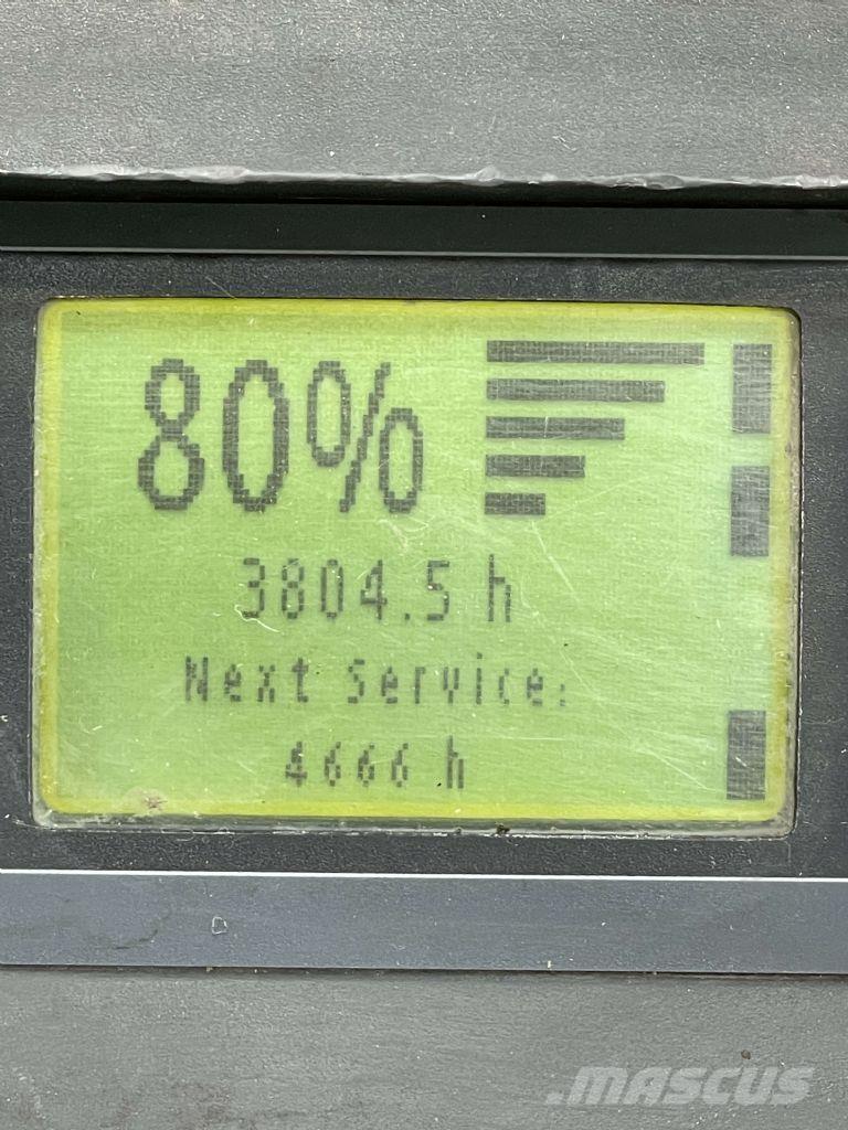 Linde D12HPAP-133 Rankiniai vėžimėliai