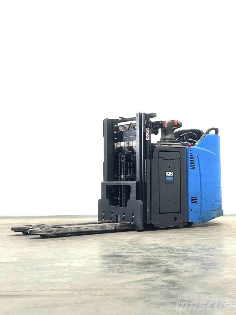 Linde D12HPSP-133 Rankiniai vėžimėliai
