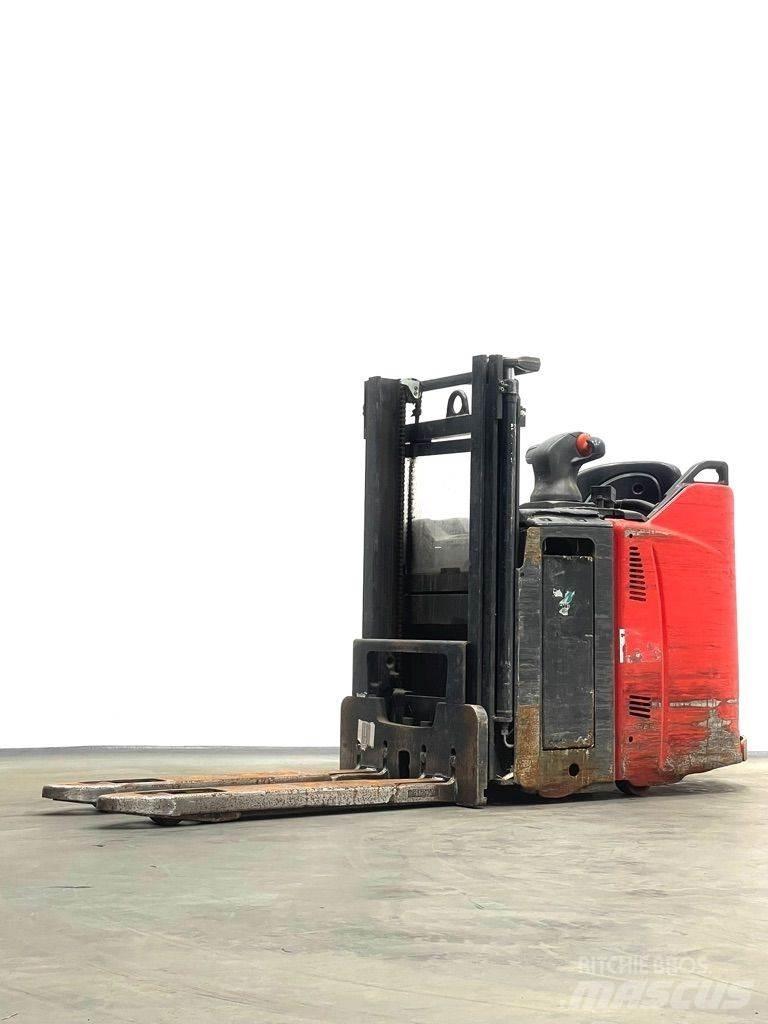 Linde D12HPSP-133 Rankiniai vėžimėliai