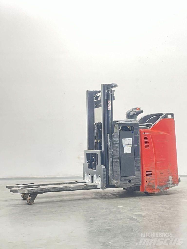 Linde D12SP-133 Rankiniai vėžimėliai