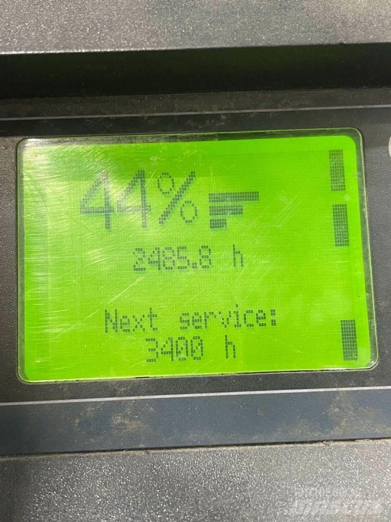 Linde D12SP-133 Rankiniai vėžimėliai