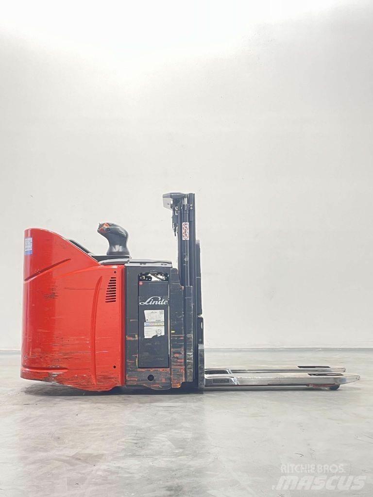 Linde D12SPHP-133 Rankiniai vėžimėliai