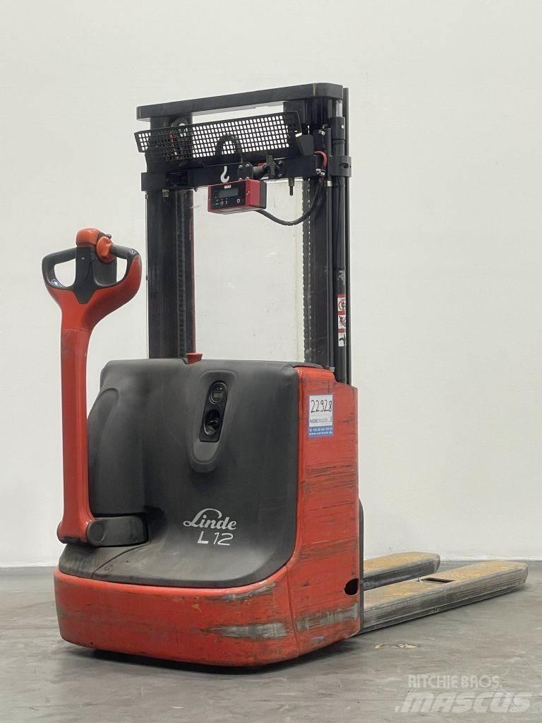 Linde L12 Rankiniai vėžimėliai
