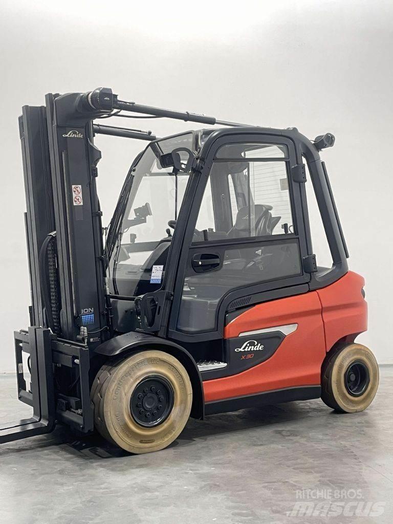 Linde X30-1252-Li-Ion Elektriniai šakiniai krautuvai