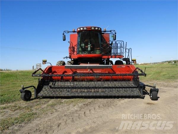 Case IH 8230 Derliaus nuėmimo kombainai
