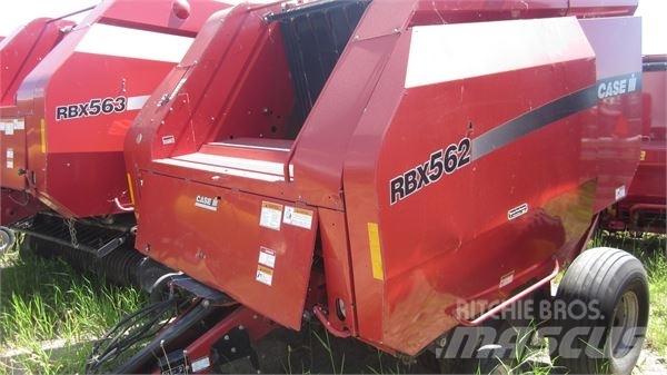 Case IH RBX562 Ritinių presai