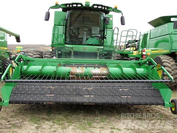 John Deere S680 Derliaus nuėmimo kombainai