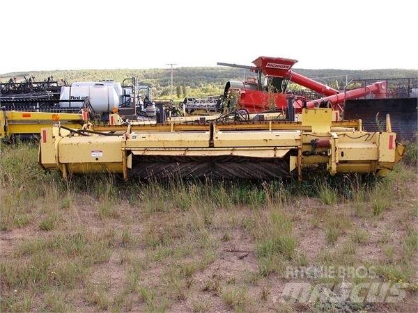 New Holland 2216 Formuojančios žoliapjovės