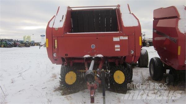 New Holland BR780 Ritinių presai