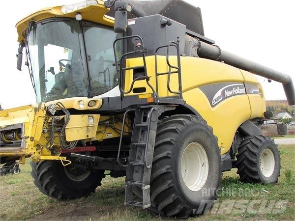 New Holland CX860 Derliaus nuėmimo kombainai