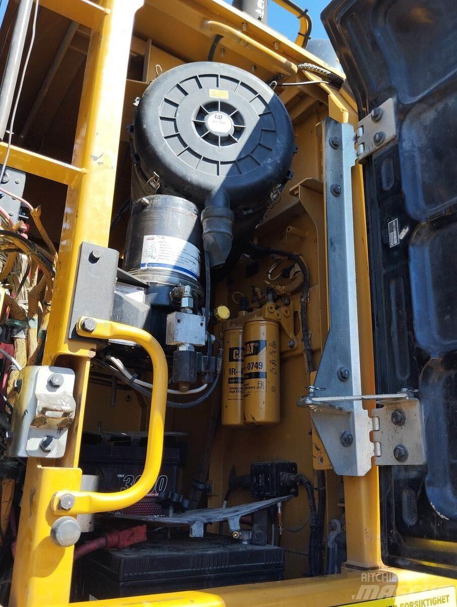 CAT 340F Vikšriniai ekskavatoriai