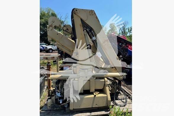 Hiab 8108-2 Medienos kranai