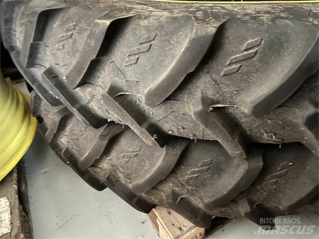  300/95X52 270/95X36 Padangos, ratai ir ratlankiai