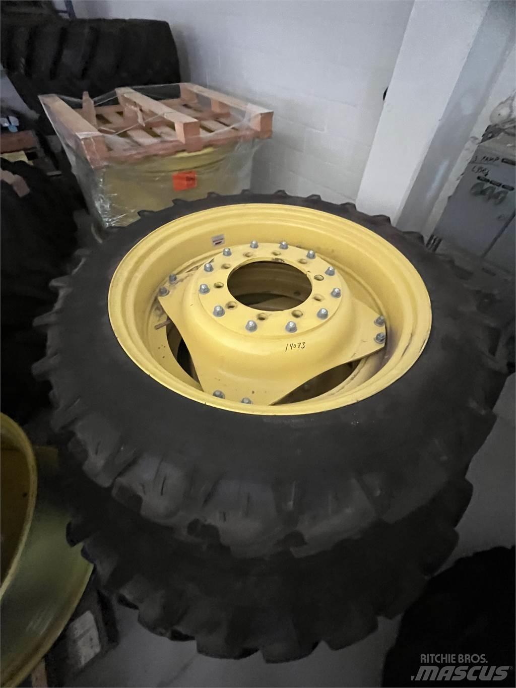  300/95X52 270/95X36 Padangos, ratai ir ratlankiai