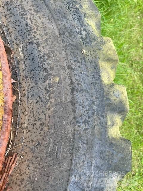  4ST LASTMASKINSDÄCK Padangos, ratai ir ratlankiai