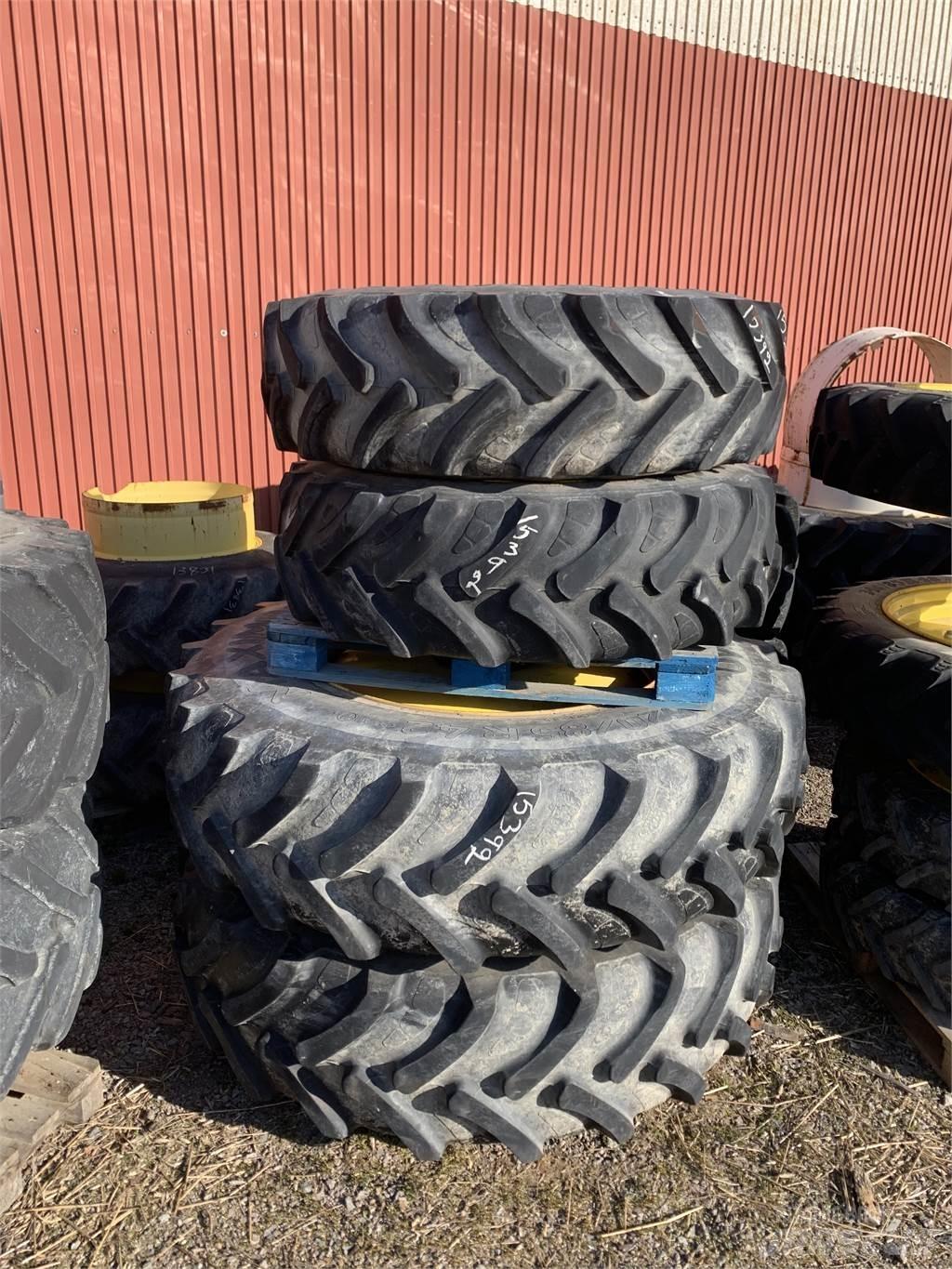  520/85x42, 420/85x30 Padangos, ratai ir ratlankiai