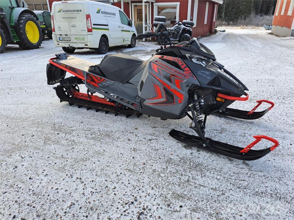 Arctic Cat M 8000 ALPHA Sniegaeigiai