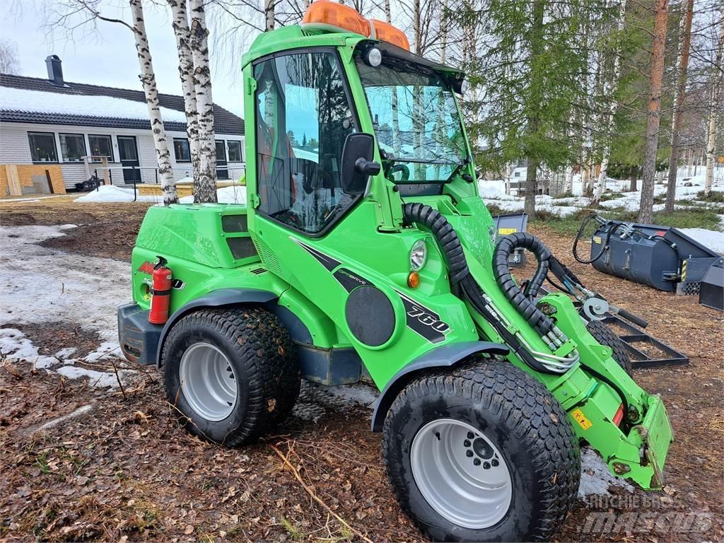 Avant 760i Krautuvai su šoniniu pasukimu