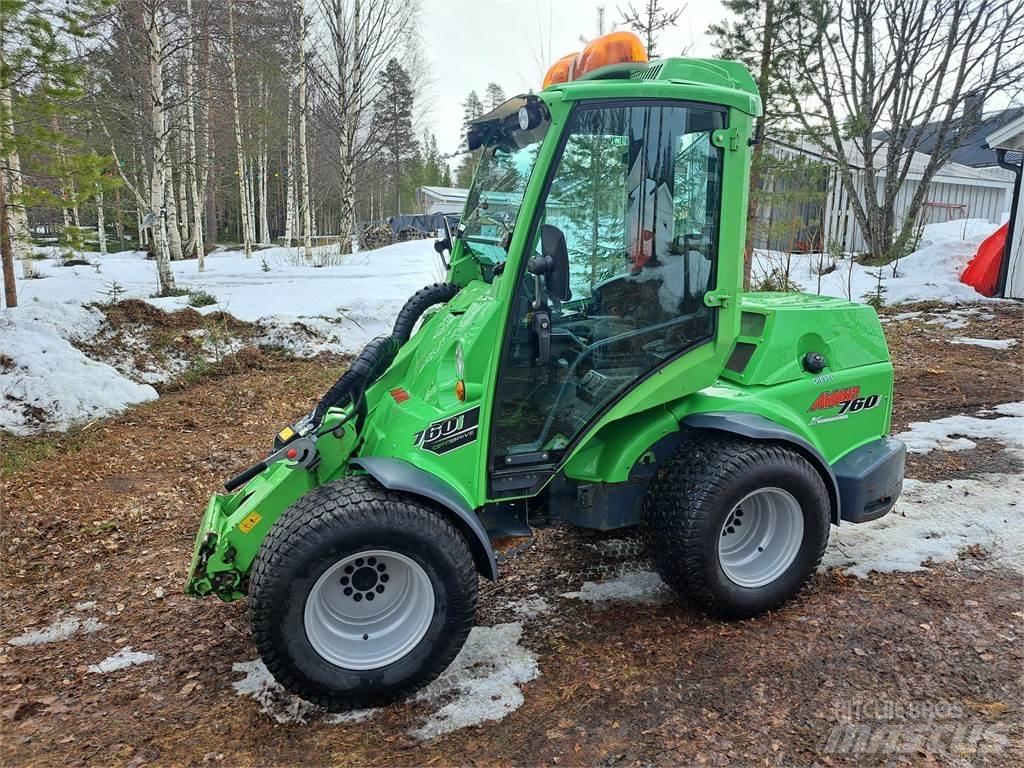 Avant 760i Krautuvai su šoniniu pasukimu