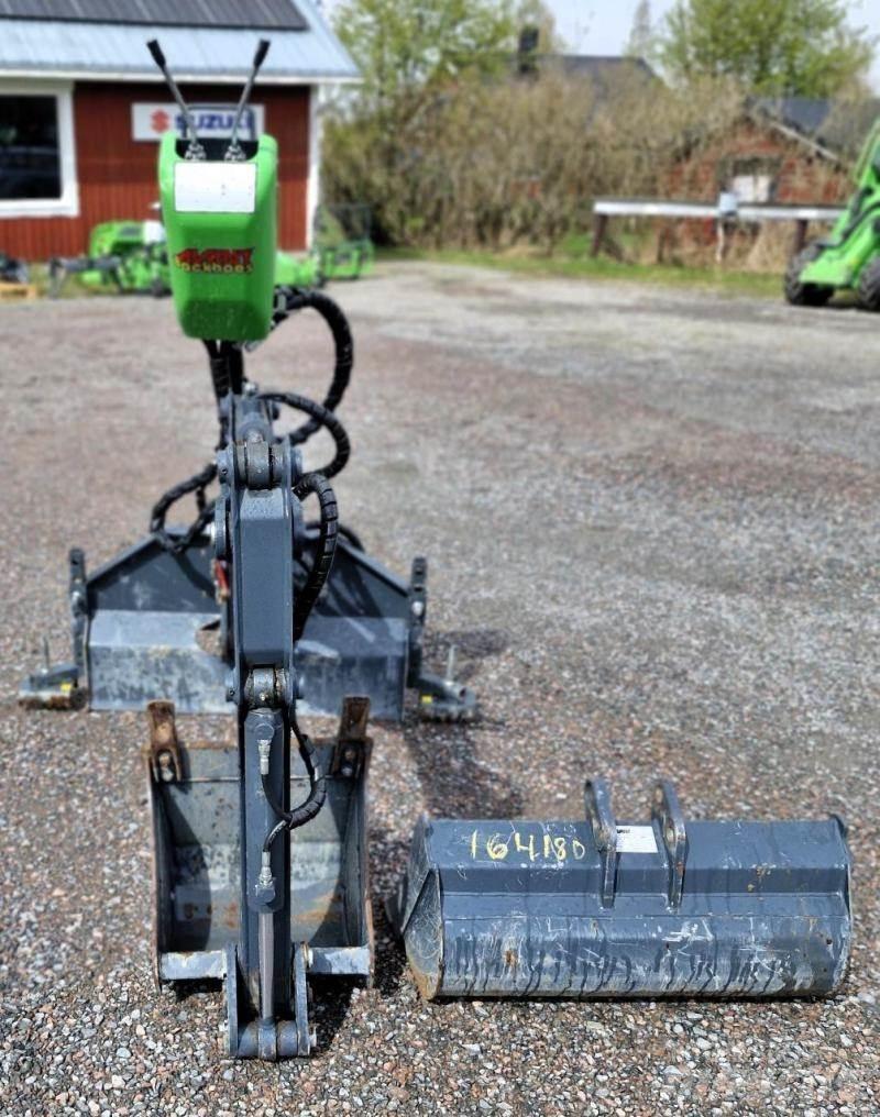 Avant Grävaggregat 210 Krautuvai su šoniniu pasukimu