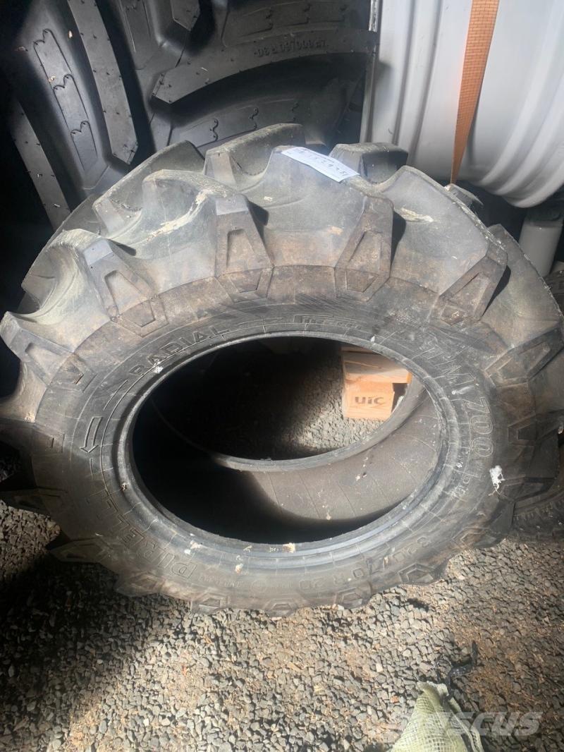  Däck Pirelli 320/70R20 Padangos, ratai ir ratlankiai