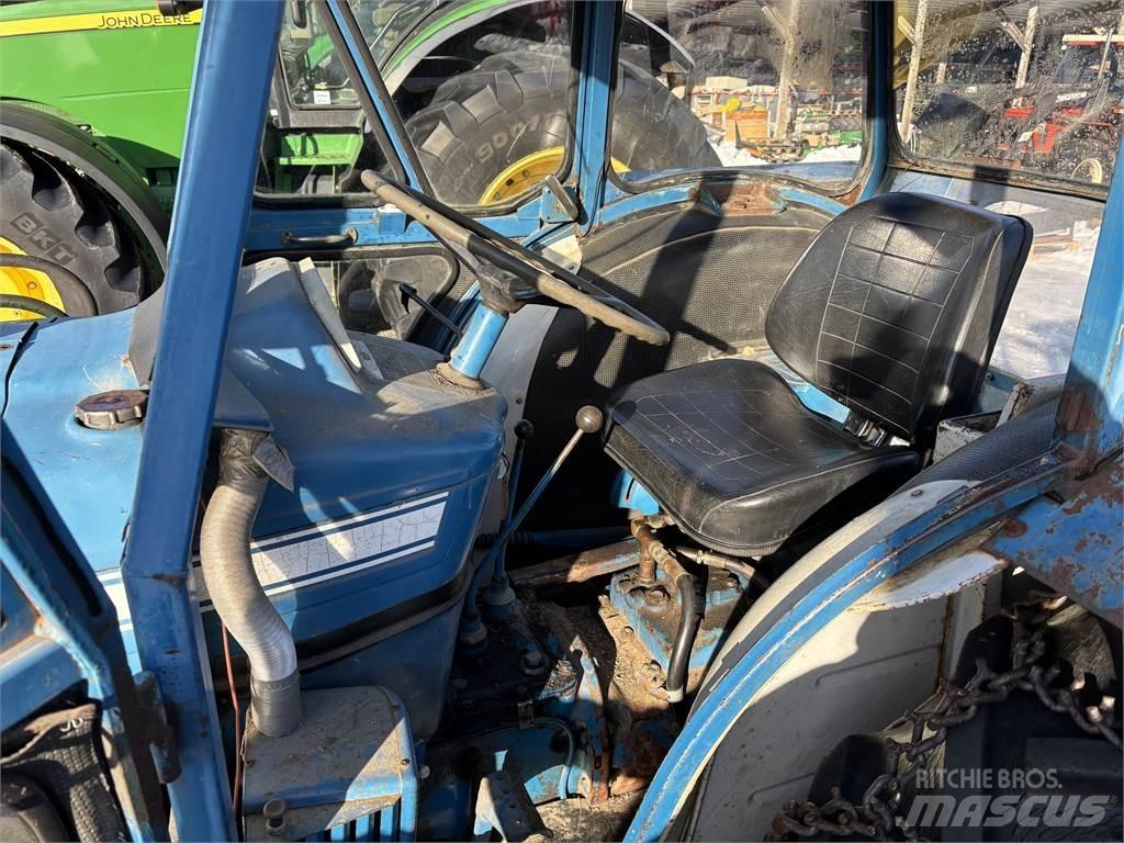 Ford 5000 med lastare Traktoriai