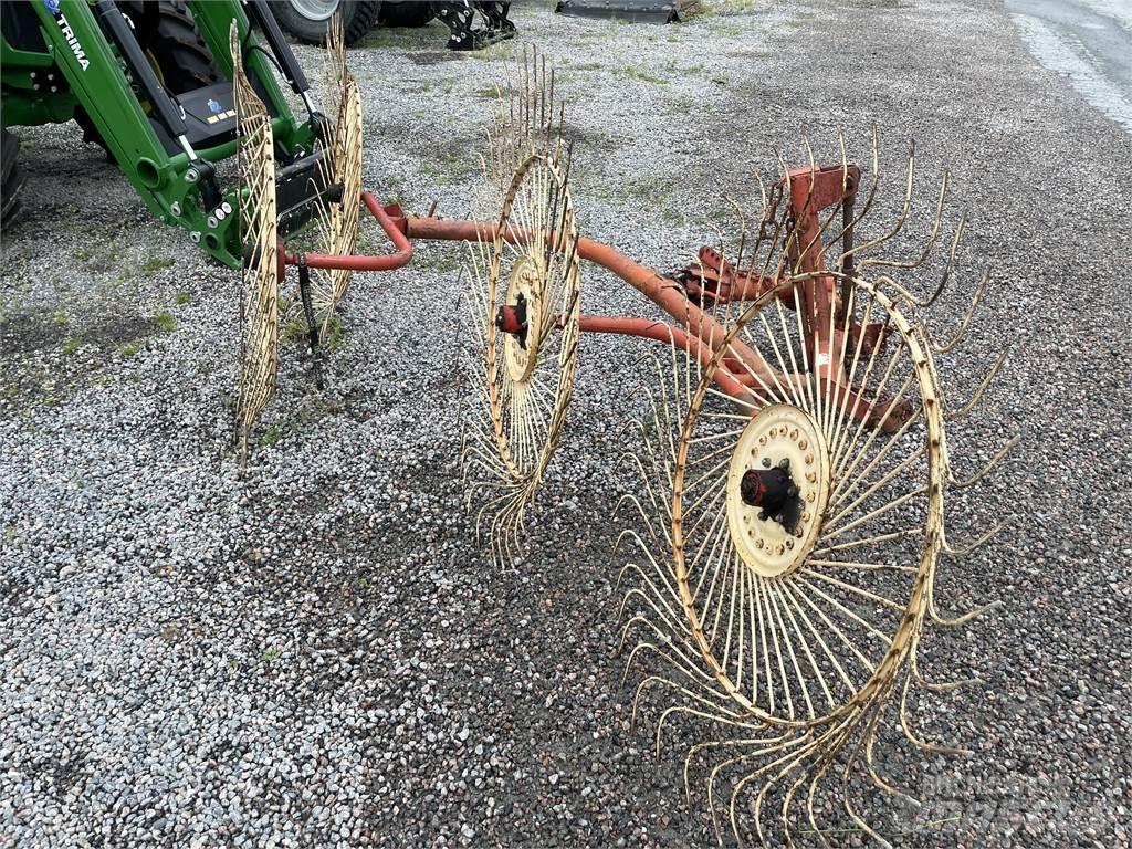  Hövändare Kiti pašarų derliaus nuėmimo įrengimai