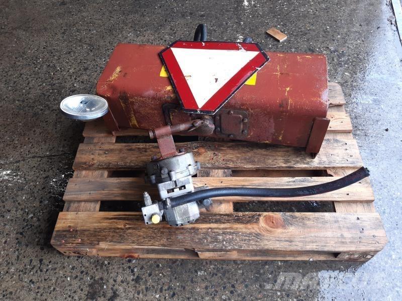  HYDRUALMOTOR PTO Kiti galvijų priežiūros įrengimai