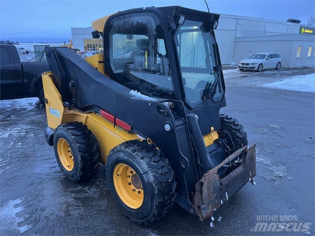 JCB 330 SKID STEER Visureigiai