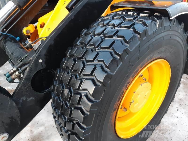 JCB 411 HT STORA BM Naudoti ratiniai krautuvai