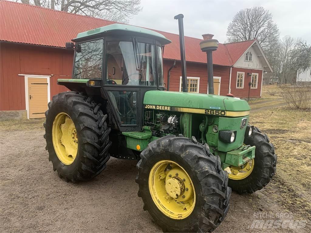 John Deere 2650 Traktoriai