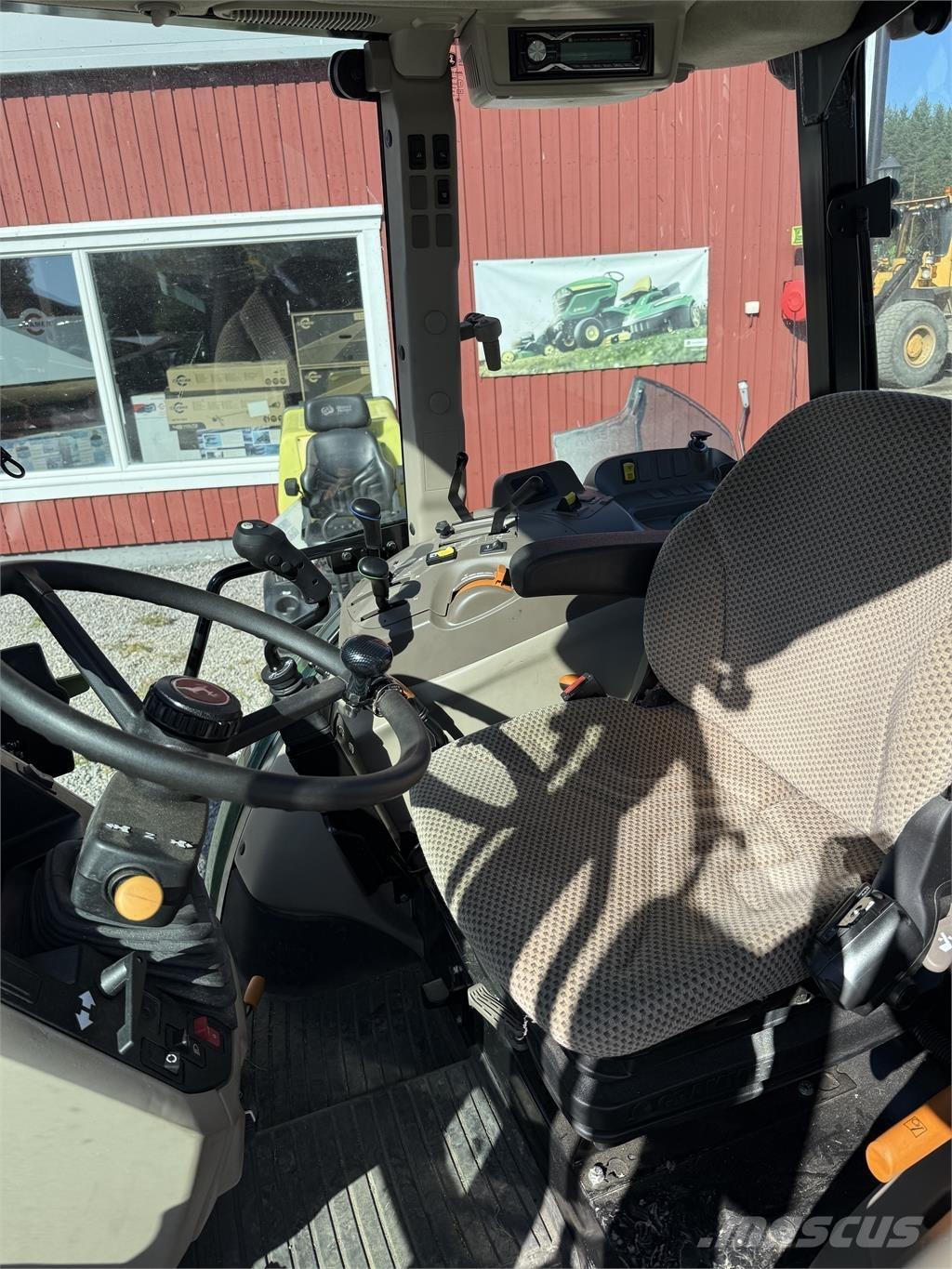 John Deere 5058E Traktoriai