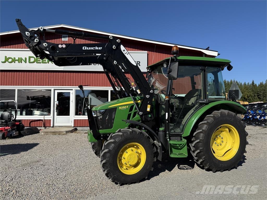 John Deere 5058E Traktoriai