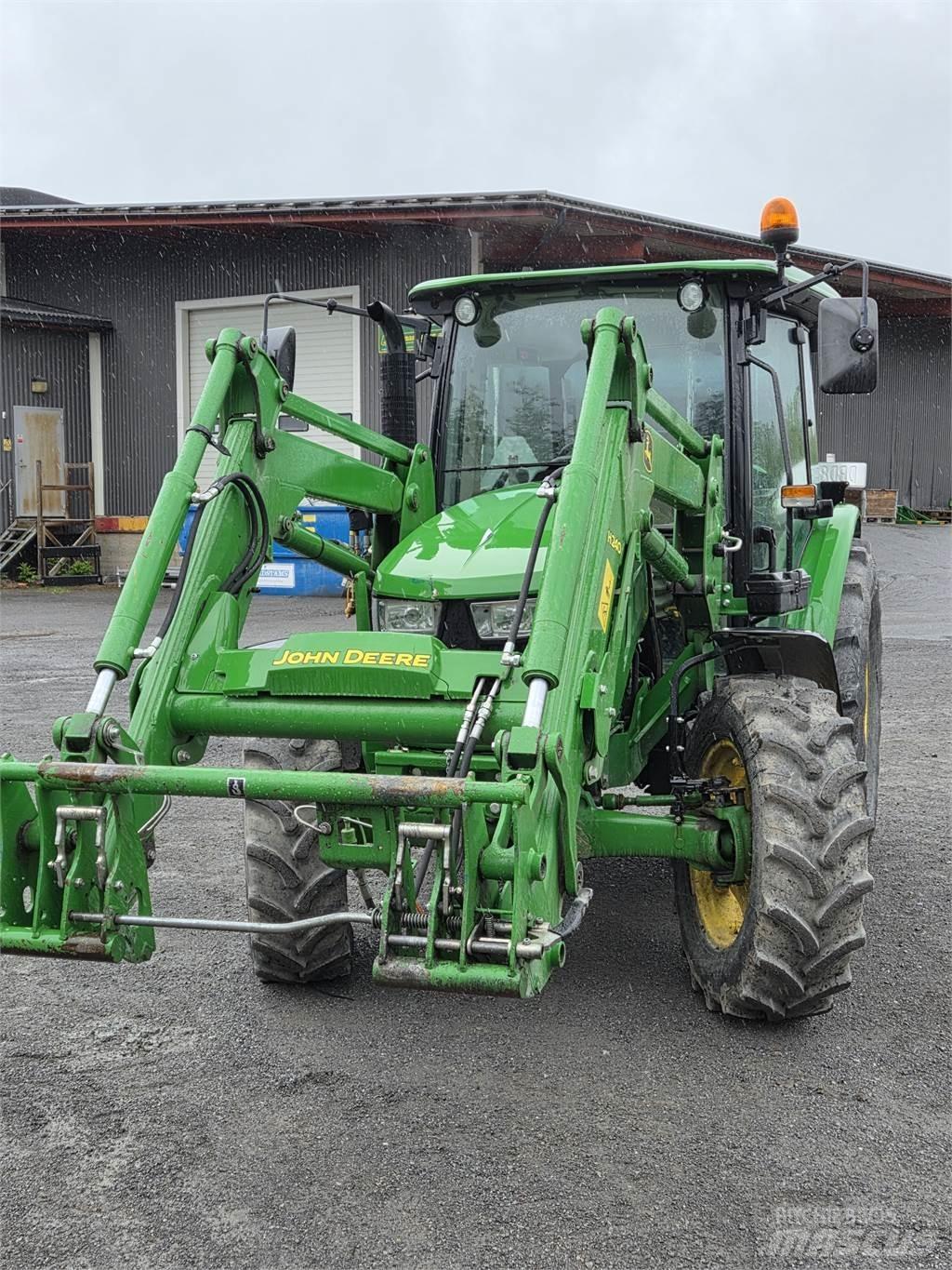 John Deere 5075E Traktoriai
