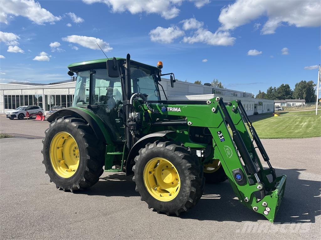 John Deere 5620 Traktoriai
