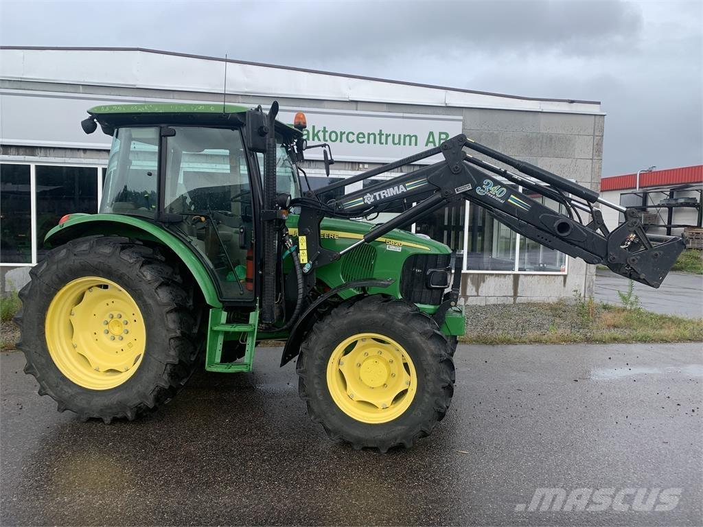 John Deere 5820 Traktoriai