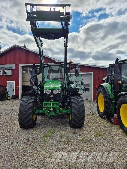 John Deere 6090M Traktoriai